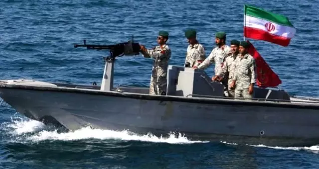 İran Devrim Muhafızları: Hürmüz Boğazı'nda bir İngiliz tankerine el koyduk