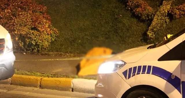 İstanbul'da korkunç olay! 22 yaşındaki gencin cansız bedenini kaldırımda buldular