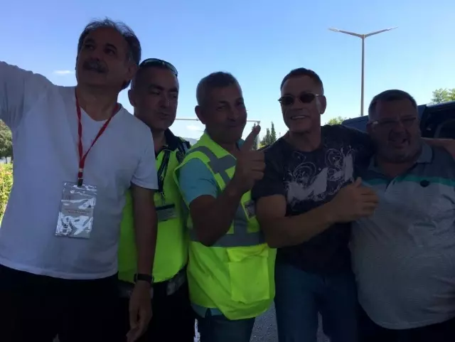 Jean Claude Van Damme Bodrum'dan vaz geçemiyor