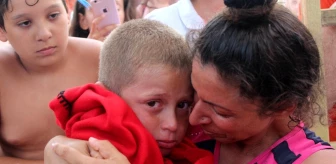 Kayıp oğluna kavuşan öğretmen annenin mutluluk gözyaşları