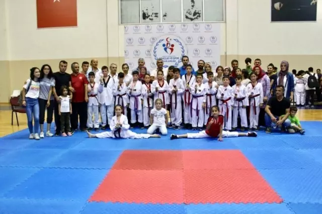 Kdz. Ereğli'de 6 Taekwondo'cu milli takım seçmelerine katılacak