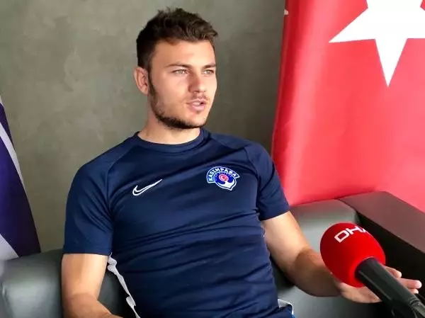 Yusuf Erdoğan: Galatasaray'a transferim formayı giydiğim için tamamlanmadıysa bu çok komik Yusuf Erdoğan: Galatasaray'a transferim formayı giydiğim için tamamlanmadıysa bu çok komik