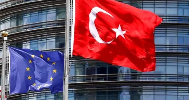 AB, Suriyeliler için Türkiye'ye verdiği sözleri yerine getirmiyor