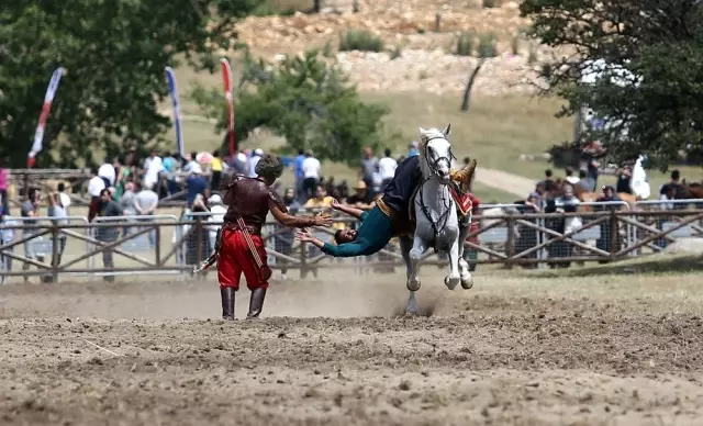 Ata sporlarına nefes kesen açılış Ata sporlarına nefes kesen açılış