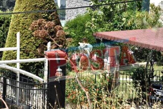 Boşandıktan sonra tatile çıkan Özcan Deniz ve Feyza Aktan arasında tartışma çıktı