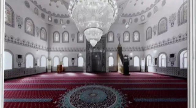 Camilere %100 Canlı Yünden Halı Üretiyorlar Camilere %100 Canlı Yünden Halı Üretiyorlar