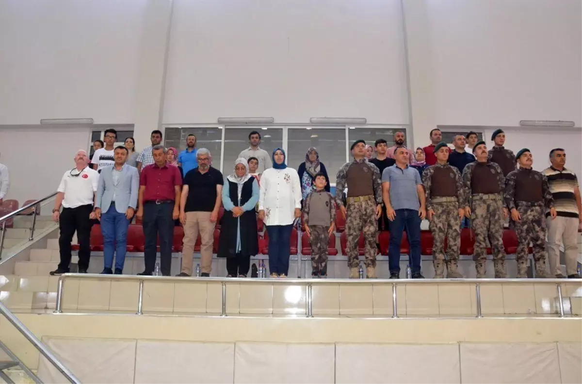 Şehit Özel Harekat Polisi Kübra Doğanay ve Cennet Yiğit Muaythai şampiyonası başladı