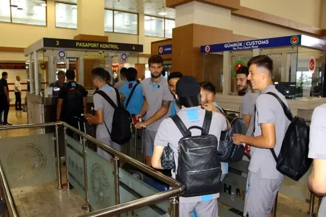 Trabzonspor, yeni sezon öncesi 2. etap kamp çalışmaları için Avusturya'ya gitti Trabzonspor, yeni sezon öncesi 2. etap kamp çalışmaları için Avusturya'ya gitti
