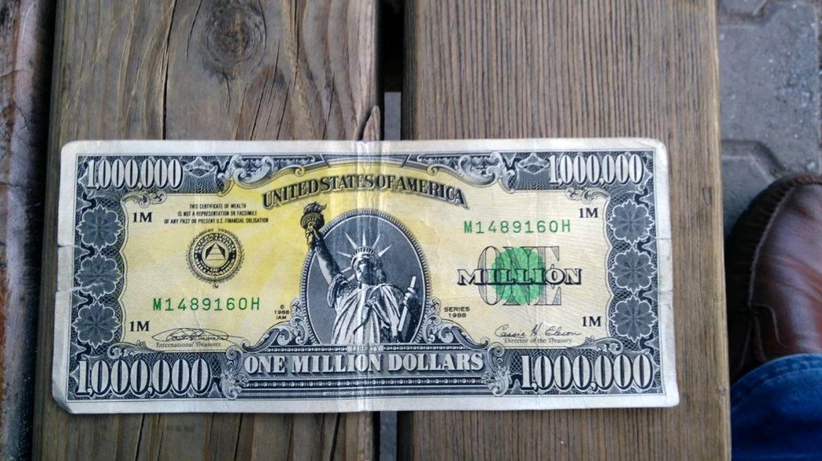 Uşak'ta 'Amerikan rüyası'nın sembolü 1 milyon dolarlık banknot ele geçirildi