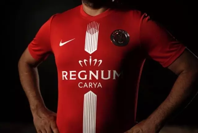 Antalyaspor'dan Ali Gürbüz'lü forma tanıtımı