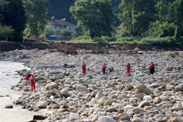 Arama çalışmalarının 4'üncü günü tamamlandı