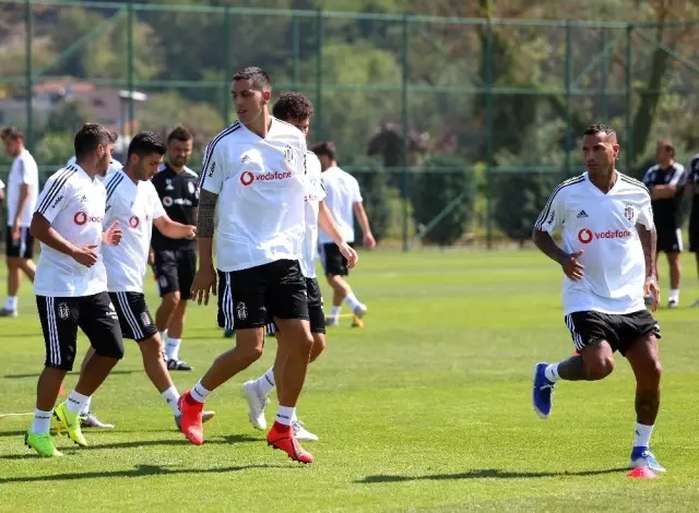 Beşiktaş, Riva'daki son antrenmanını yaptı Beşiktaş, Riva'daki son antrenmanını yaptı