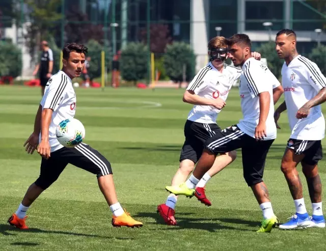 Beşiktaş, Riva'daki son antrenmanını yaptı Beşiktaş, Riva'daki son antrenmanını yaptı