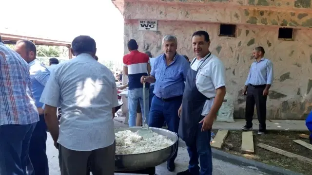 Bursa'da Geyikli Baba anıldı Bursa'da Geyikli Baba anıldı