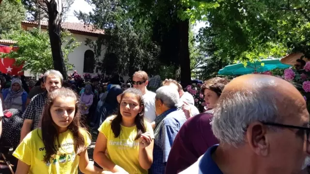 Bursa'da Geyikli Baba anıldı Bursa'da Geyikli Baba anıldı