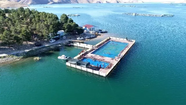 Denizi aratmayan Keban Barajı üzerinde olimpik