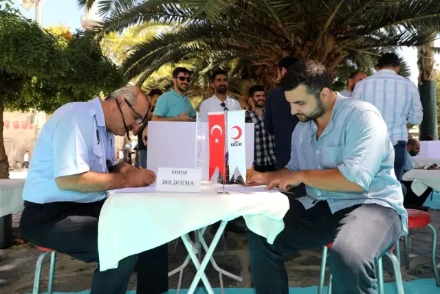 Eyüpsultan'da 150 ünite kan toplandı Eyüpsultan'da 150 ünite kan toplandı