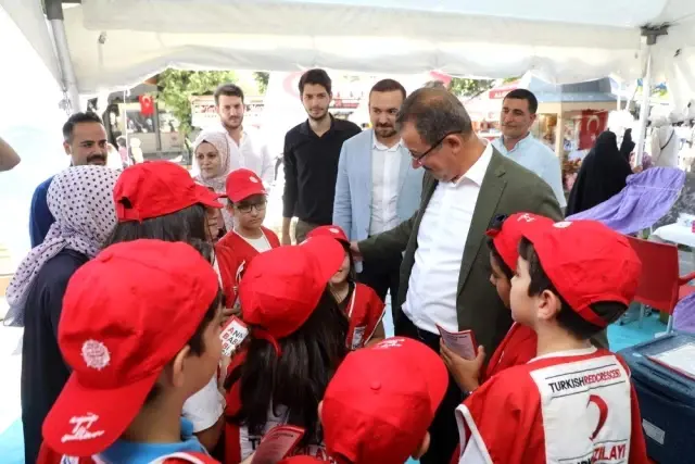 Eyüpsultan'da 150 ünite kan toplandı Eyüpsultan'da 150 ünite kan toplandı