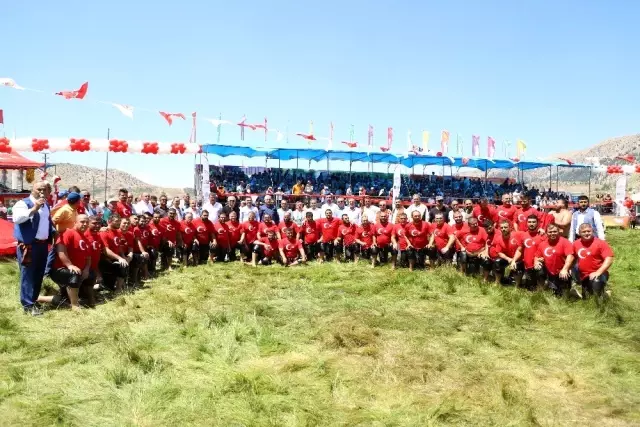 Gökbel'de başpehlivan Ali Gürbüz oldu