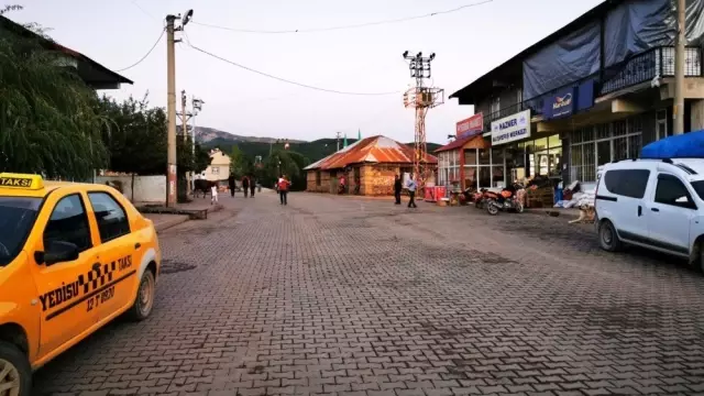 Hırsızlığın yaşanmadığı ilçede esnafın ürünleri gece gündüz dışarıda Hırsızlığın yaşanmadığı ilçede esnafın ürünleri gece gündüz dışarıda