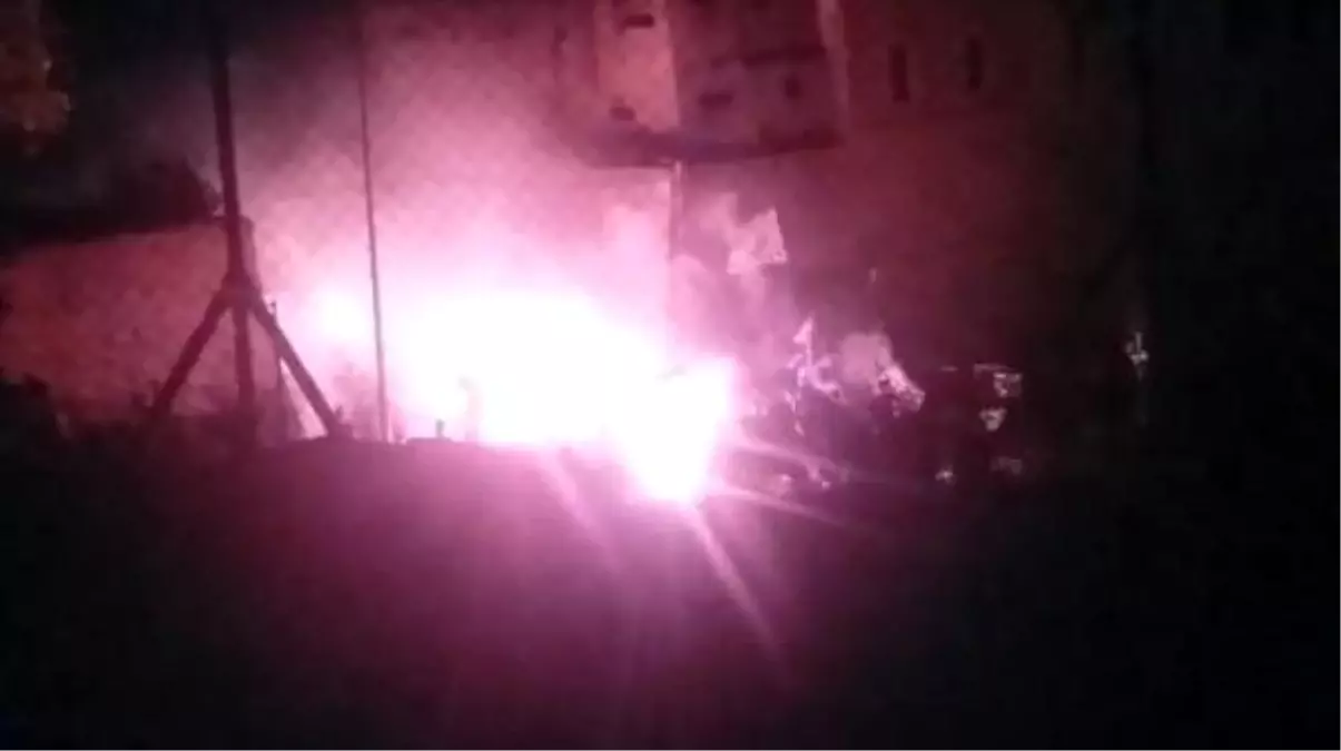 Rumlar, Kıbrıs Barış Harekatı'nı protesto etmek için sınıra yürüdü