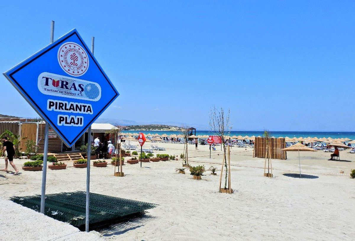 Terlemeden güneşlenilen plaj: Pırlanta