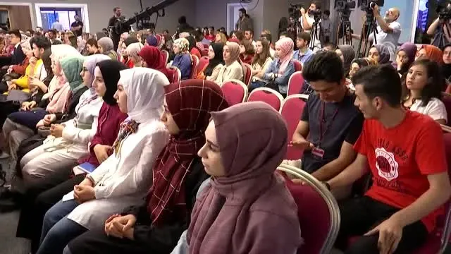 '3. Geleceğim Sosyal Bilimler Zirvesi' - CNN Türk Genel Müdürü Bayraktar '3. Geleceğim Sosyal Bilimler Zirvesi' - CNN Türk Genel Müdürü Bayraktar