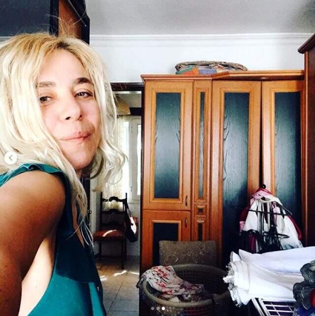 58 kilo veren Yeşim Ceren Bozoğlu'nun, dekolteli bluzuyla paylaştığı fotoğrafına yorum yağdı