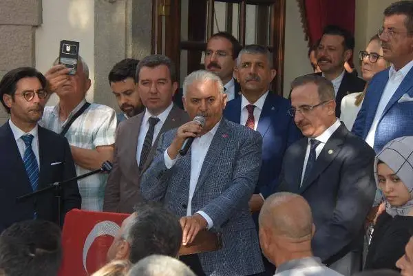 Binali Yıldırım: İzmir bizim gönlümüzdedir (3) Binali Yıldırım: İzmir bizim gönlümüzdedir (3)