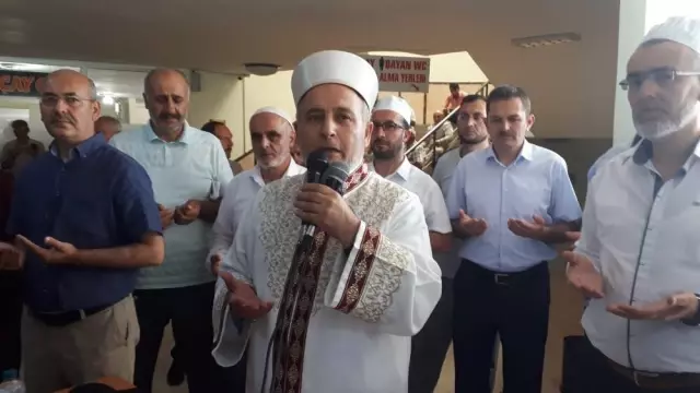 Erzincan'dan ilk hac kafilesi dualarla uğurlandı