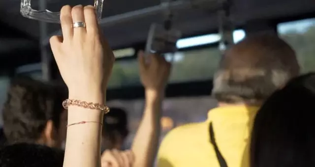 Halk otobüsünde elle tacize 2 yıl 1 ay hapis!