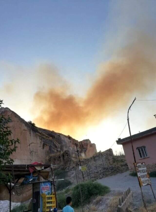 Hasankeyf'te çıkan yangın sonrası Belediye Başkanı'ndan açıklama: Tarihi eserlerde hasar söz konusu değil