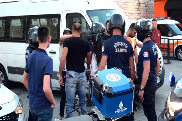 İBB zabıtasından seyyar satıcılara sert müdahale
