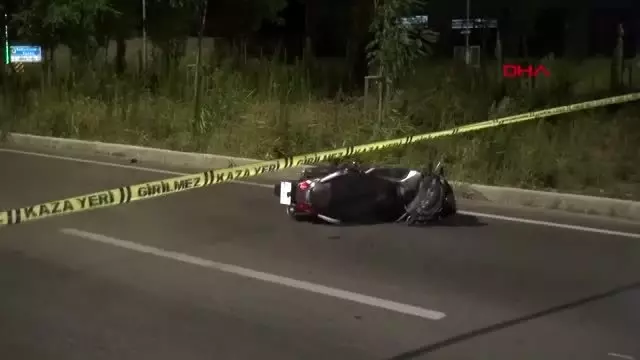İzmir - Motosiklet bariyerlere çarptı: Sürücü öldü