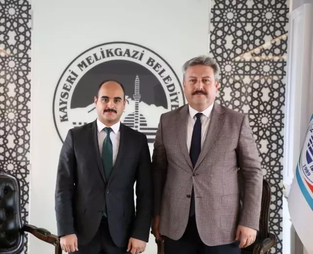 Palancıoğlu, 'Komşu ilçelerde hizmette ve yatırımlarda bütünlük önemli' Palancıoğlu, 'Komşu ilçelerde hizmette ve yatırımlarda bütünlük önemli'
