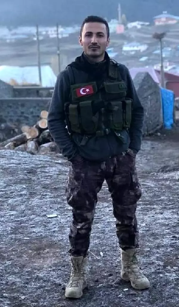 Polis memuru, tabancasıyla intihar etti