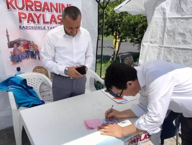 Sinop'ta Diyanet Vakfı kurban bağış standı açtı