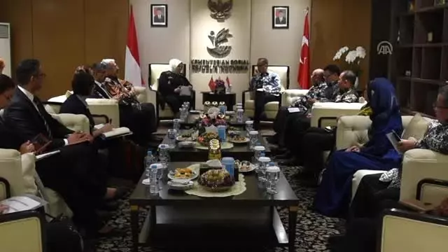 Türkiye-Endonezya arasında 'Halk Sağlığı Sigortası' anlaşması Türkiye-Endonezya arasında 'Halk Sağlığı Sigortası' anlaşması