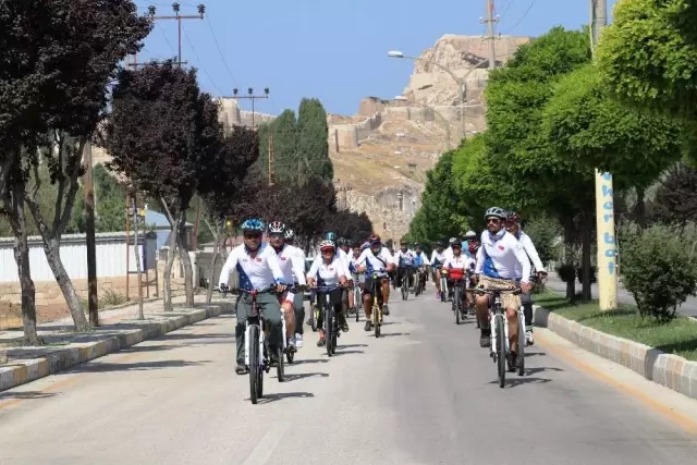 Van Gölü için pedal çevirdiler