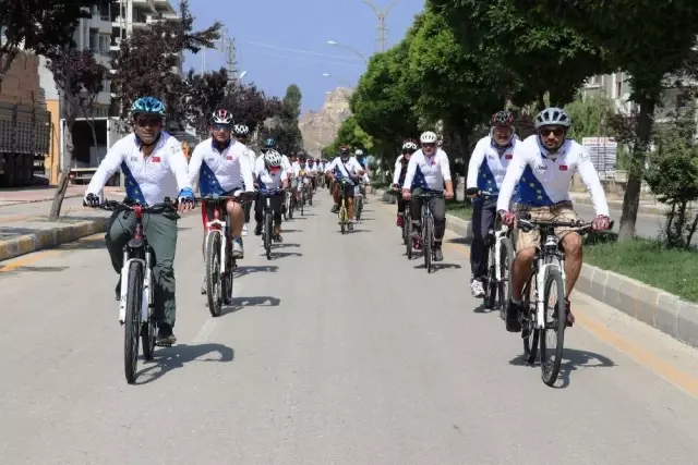 Van Gölü için pedal çevirdiler Van Gölü için pedal çevirdiler