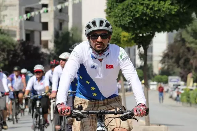 Van Gölü için pedal çevirdiler Van Gölü için pedal çevirdiler