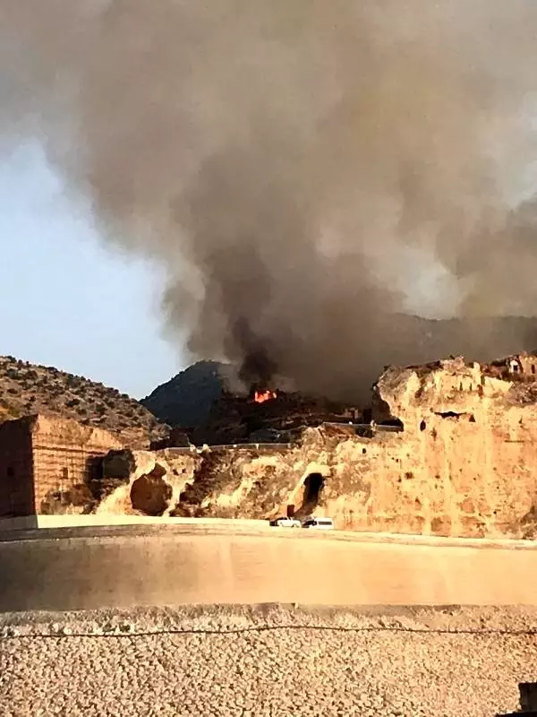 Yangın sonrası Hasankeyf Belediye Başkanı Abdulvahap Kusen'den açıklama: Tarihi eserlerde hasar söz konusu değil