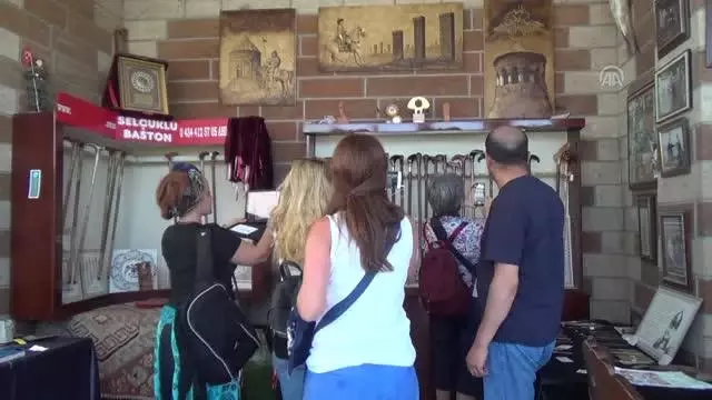Ziyaretçi yoğunluğu Ahlat bastonuna ilgiyi artırdı
