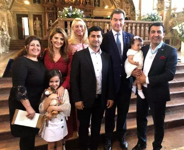 Almanya'daki Türk milletvekili Arif Taşdelen'e 'Bavyera Liyakat Madalyası' Almanya'daki Türk milletvekili Arif Taşdelen'e 'Bavyera Liyakat Madalyası'