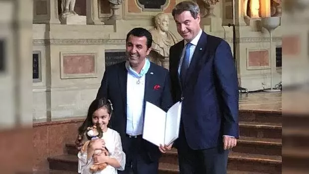 Arif Taşdelen'e Söder'den Üstün Hizmet Madalyası Arif Taşdelen'e Söder'den Üstün Hizmet Madalyası