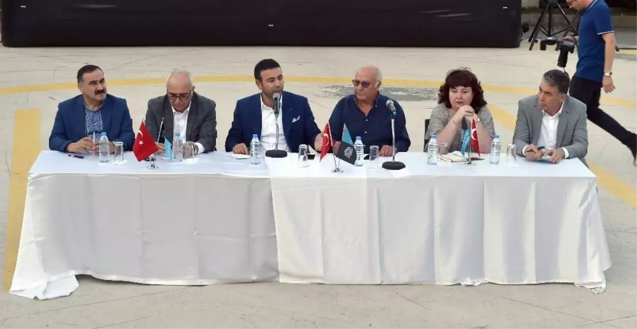 Beşiktaş'ta 'Açık Mikrofon' buluşmaları başladı