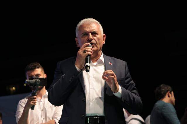 Binali Yıldırım 'Erdoğan kabinede revizyon yapacak mı?' sorusunu yanıtladı