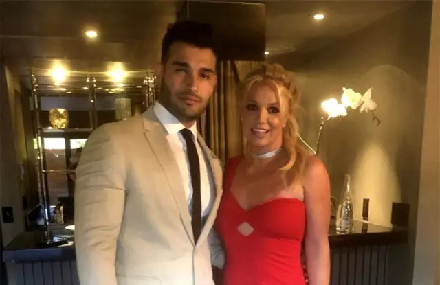 Britney Spears ve Sam Asghari ilk kez kırmızı halıda