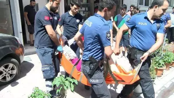 Esenyurt'ta anne ve kızına silahlı saldırı!