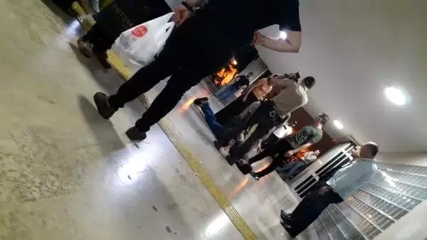 Gözaltına alınan kişi, 'tacizci' olduğu iddiasıyla linç edilmek istendi